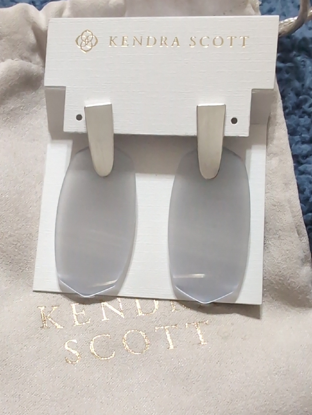 NWT Kendra Scott Frosted Gray Elongated Drop Earrings